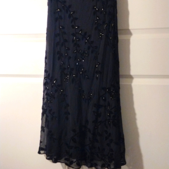 Black Dress - Picture 4 of 5